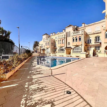 شقة De Lujo Con Piscina Y Vistas Al Mar En *