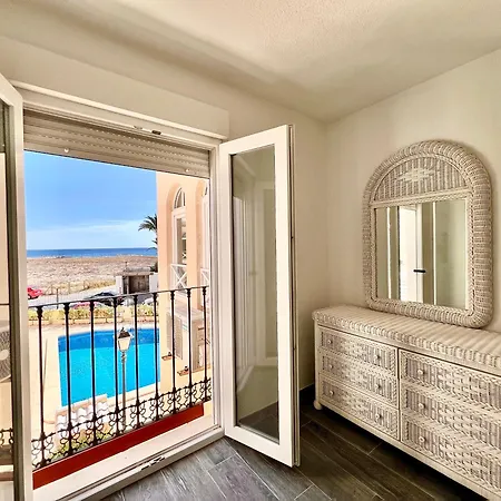 Apartamento De Lujo Con Piscina Y Vistas Al Mar En * Torrevieja